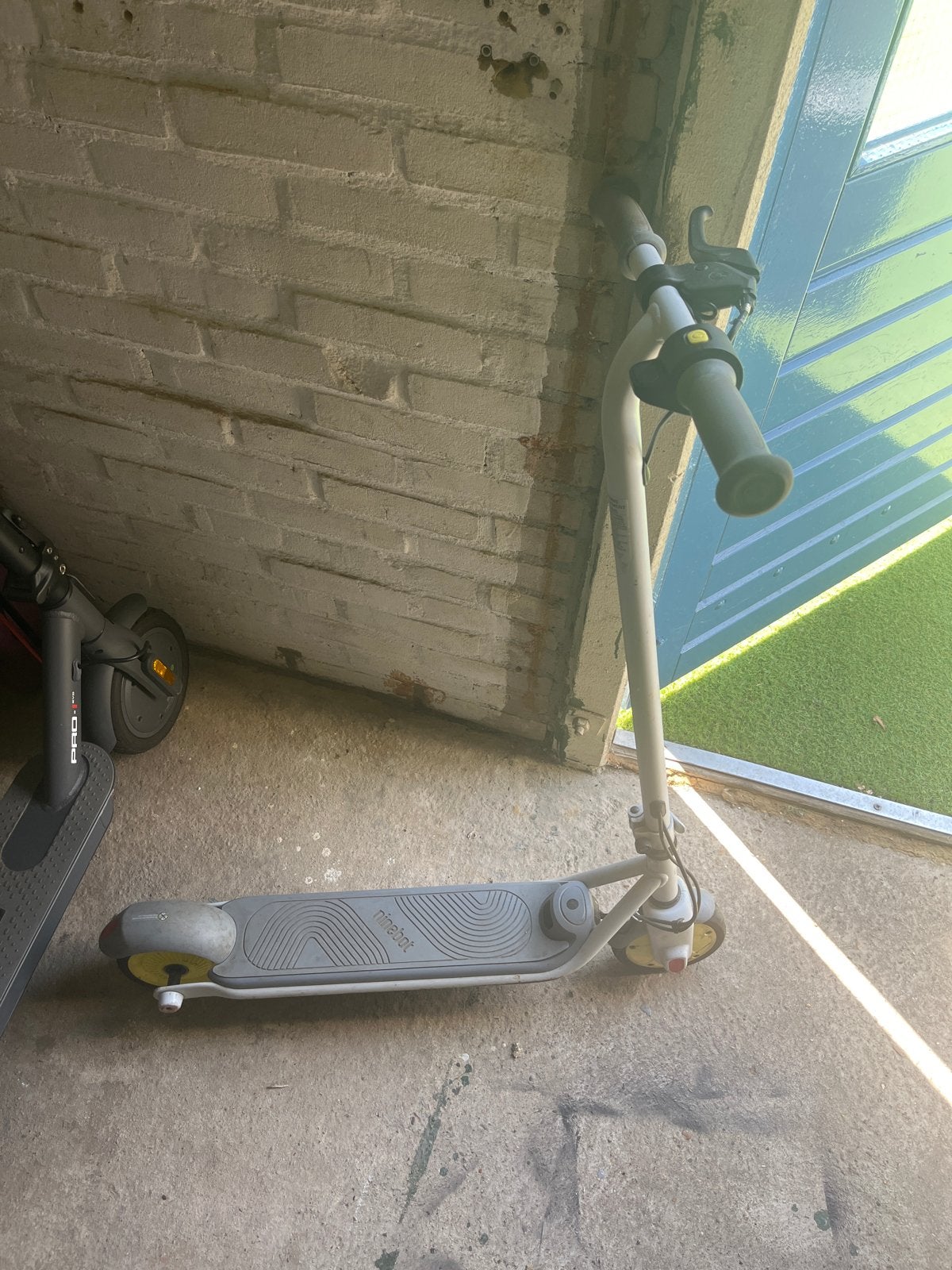 Ninebot elektrische kinderstep, Fietsen en Brommers, Steps, Ophalen, Gebruikt, Elektrische step (E-scooter)