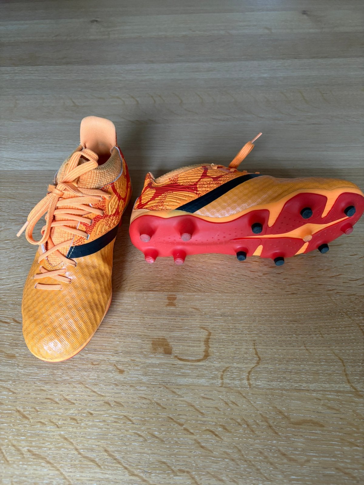 Kipsta voetbalschoenen maat 35, Maat XS of kleiner, Ophalen of Verzenden, Zo goed als nieuw, Schoenen