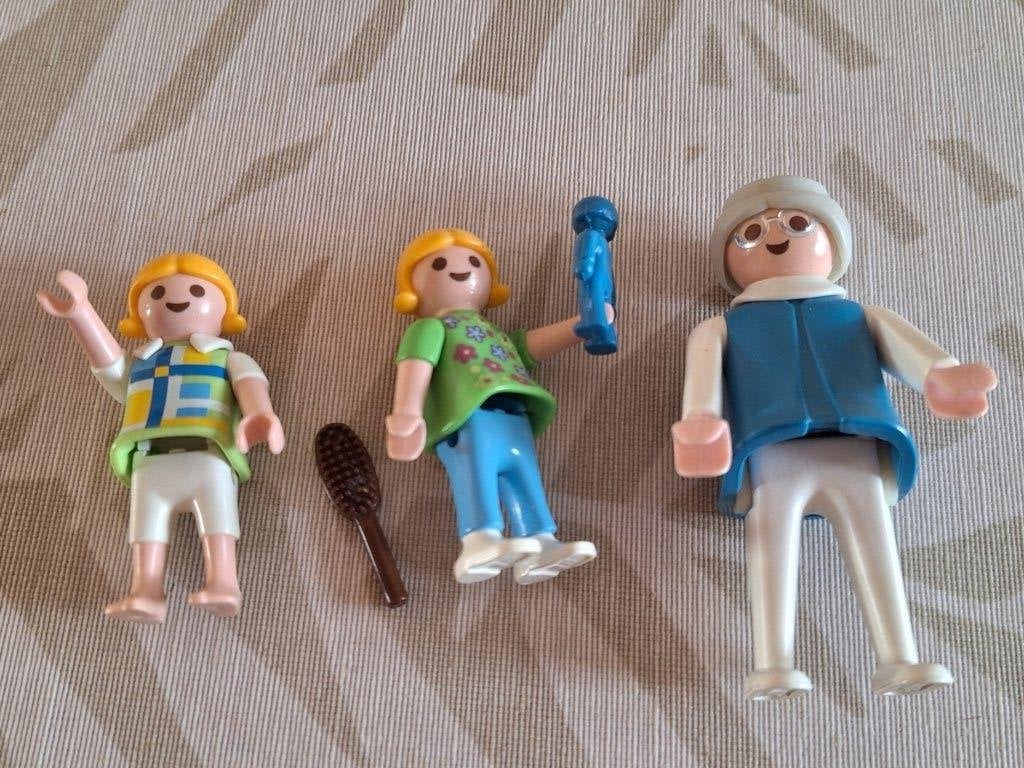 playmobil oma en 2 kinderen, Kinderen en Baby's, Speelgoed | Playmobil, Ophalen of Verzenden, Zo goed als nieuw, Losse onderdelen