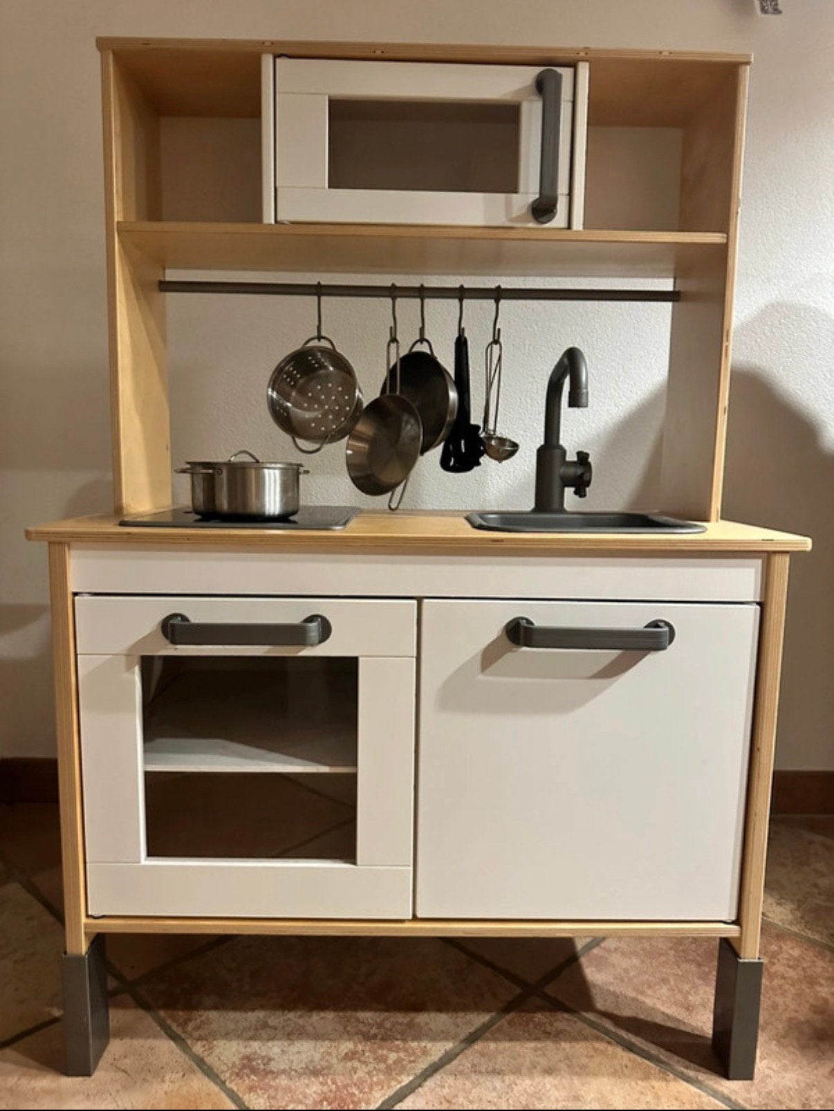 IKEA DUKTIG houten speelkeuken incl. pannetjes & keukengerei, Ophalen, Zo goed als nieuw
