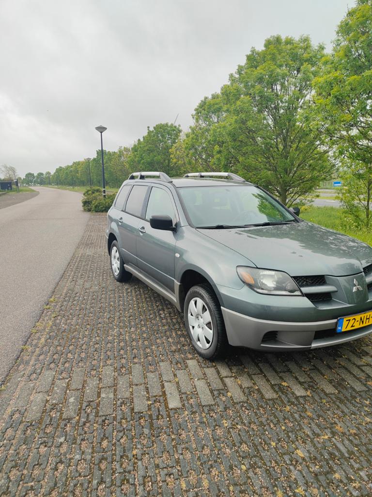 Mitsubishi Outlander 2.0 MPI 2WD 2003 Grijs, Voorwielaandrijving, 136 pk, Outlander, 4 cilinders