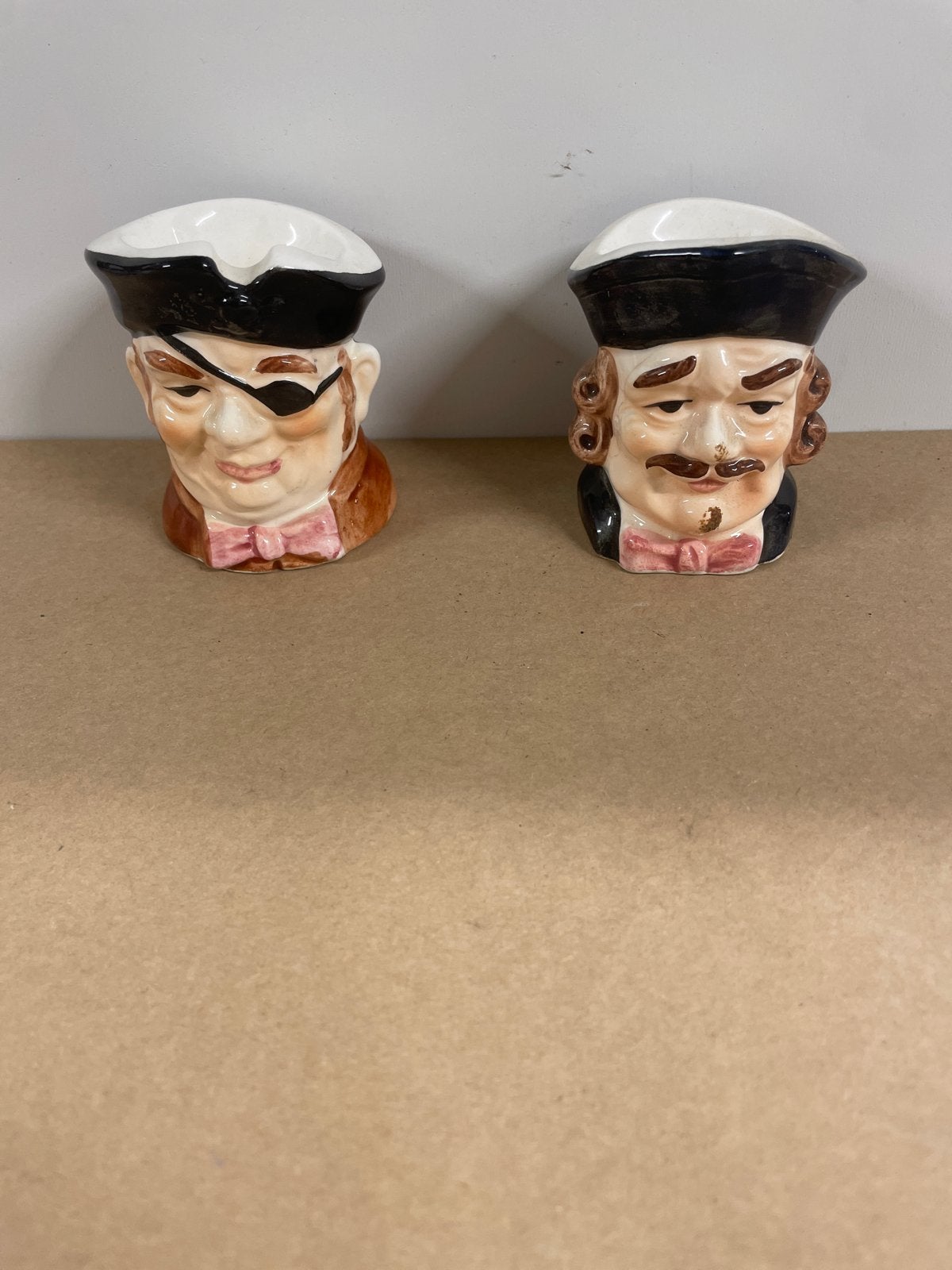 Vintage porseleinen zeeman en piraat kannetjes, Ophalen of Verzenden