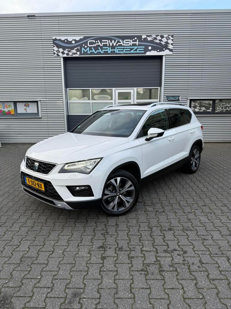 SEAT Ateca 1.5 TSI | Pano | 360 Cam | Virtueel dash|Trekhaak, 1498 cc, 4 cilinders, Wit, Bedrijf