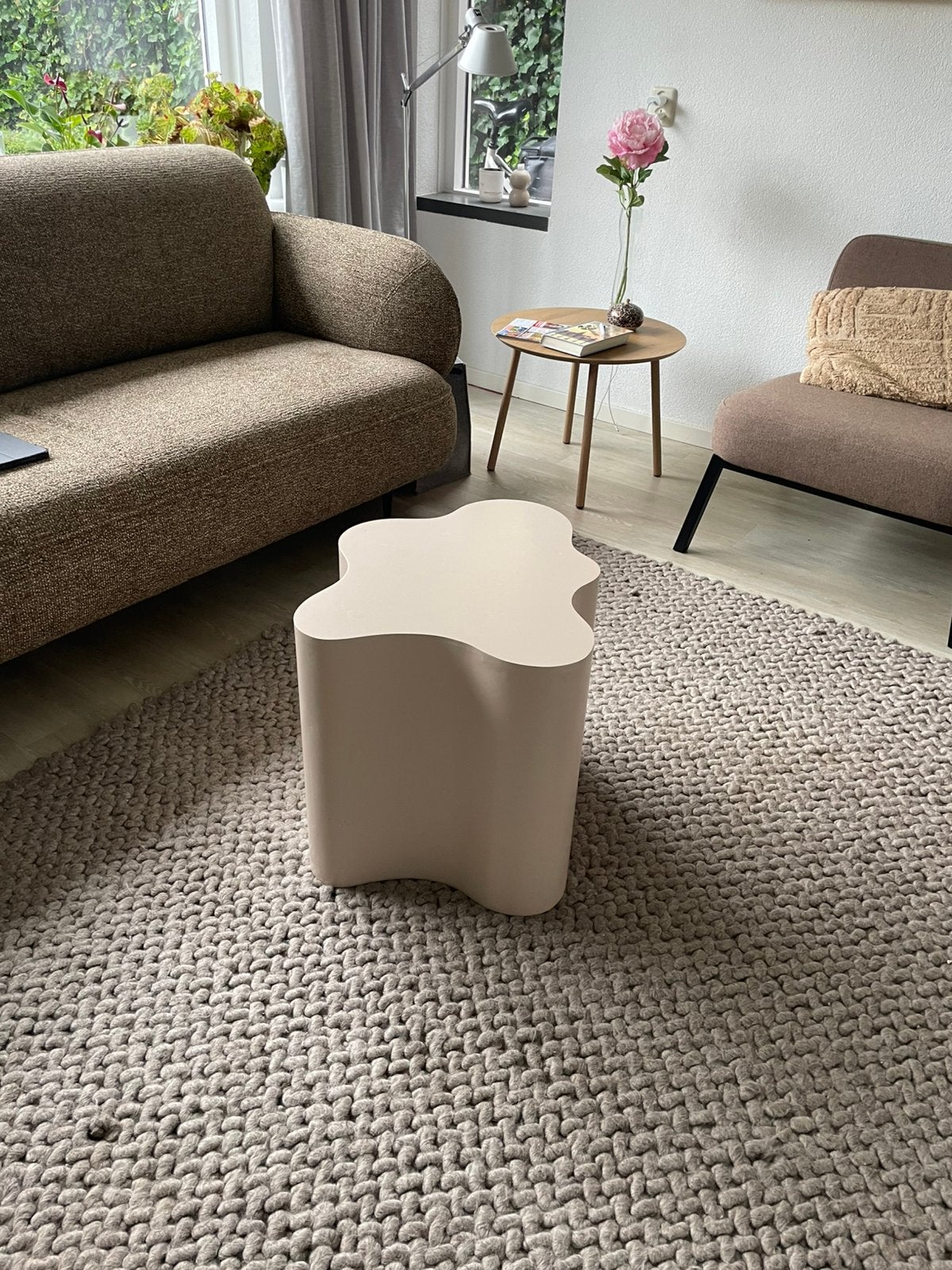 Bijzettafel beige organische vorm, Gebruikt, Natuurlijk, organisch., Overige vormen, Ophalen