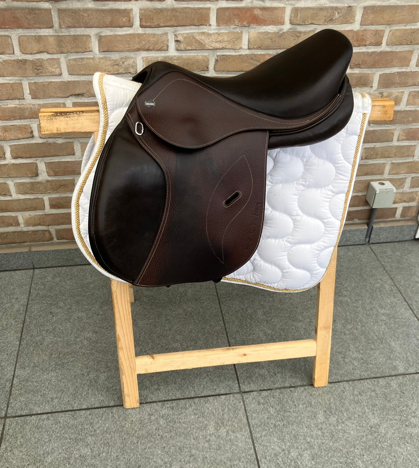 Springzal Ikonic 17 inch, Dieren en Toebehoren, Ophalen of Verzenden, Zo goed als nieuw, Springen