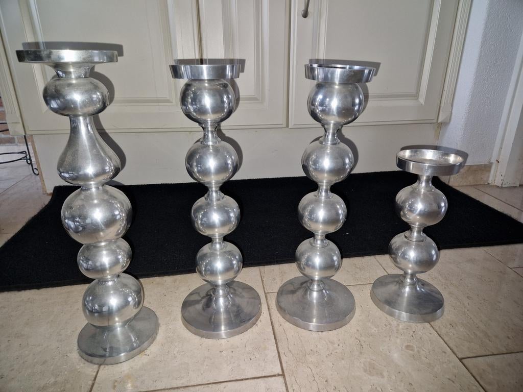 4 zilverkleurige kaarsenstandaards kandelaars, Ophalen of Verzenden, Metaal, Minder dan 25 cm
