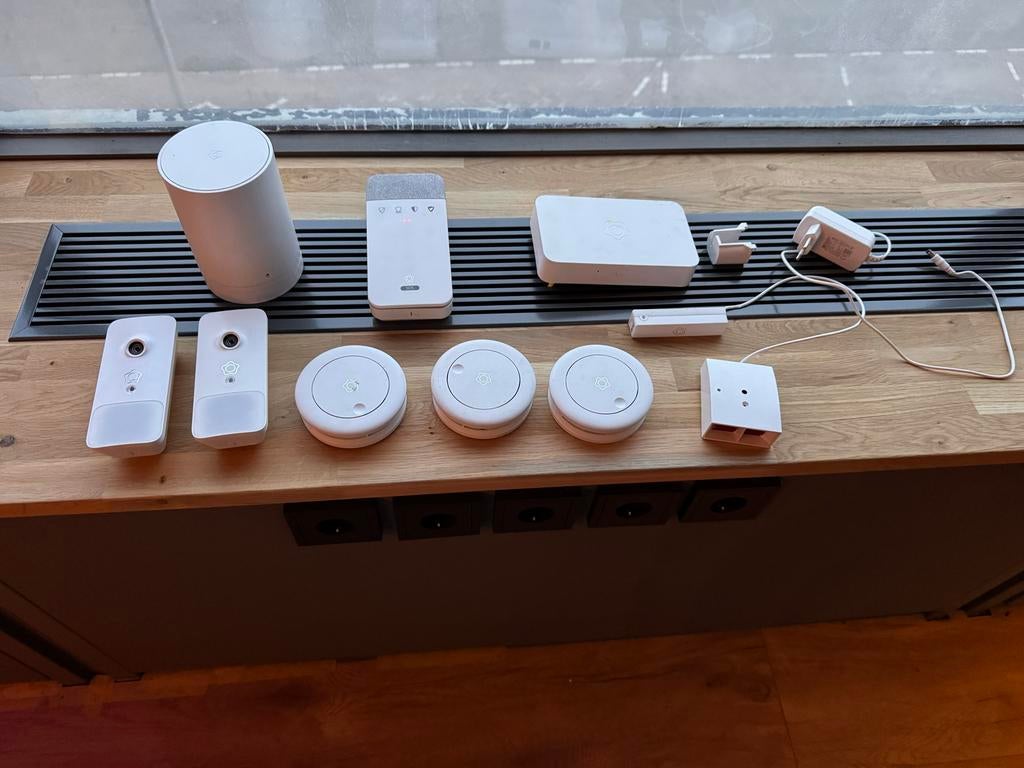 Verisure alarmsysteem met rookgordijn, foto en rookmelders, Ophalen of Verzenden, Compleet systeem, Draadloos, Beweging