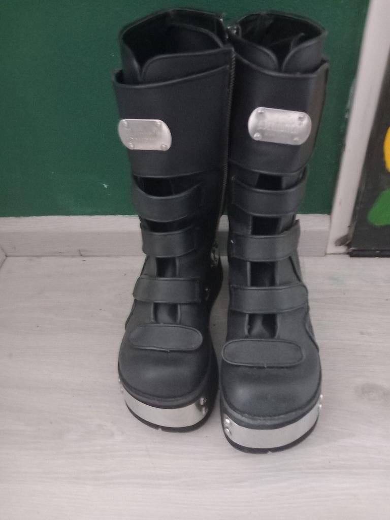 Demonias maat 40 echt leer unisex, Kleding | Dames, Schoenen, Hoge laarzen, Zwart, Ophalen of Verzenden, Zo goed als nieuw