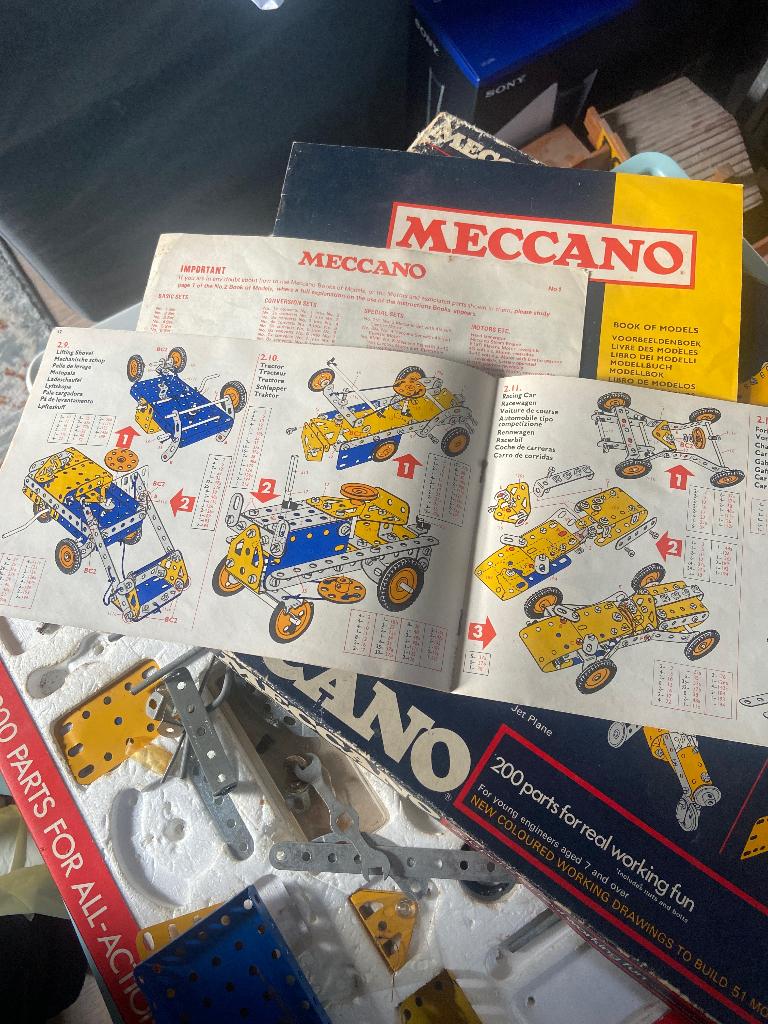 Meccano, Ophalen