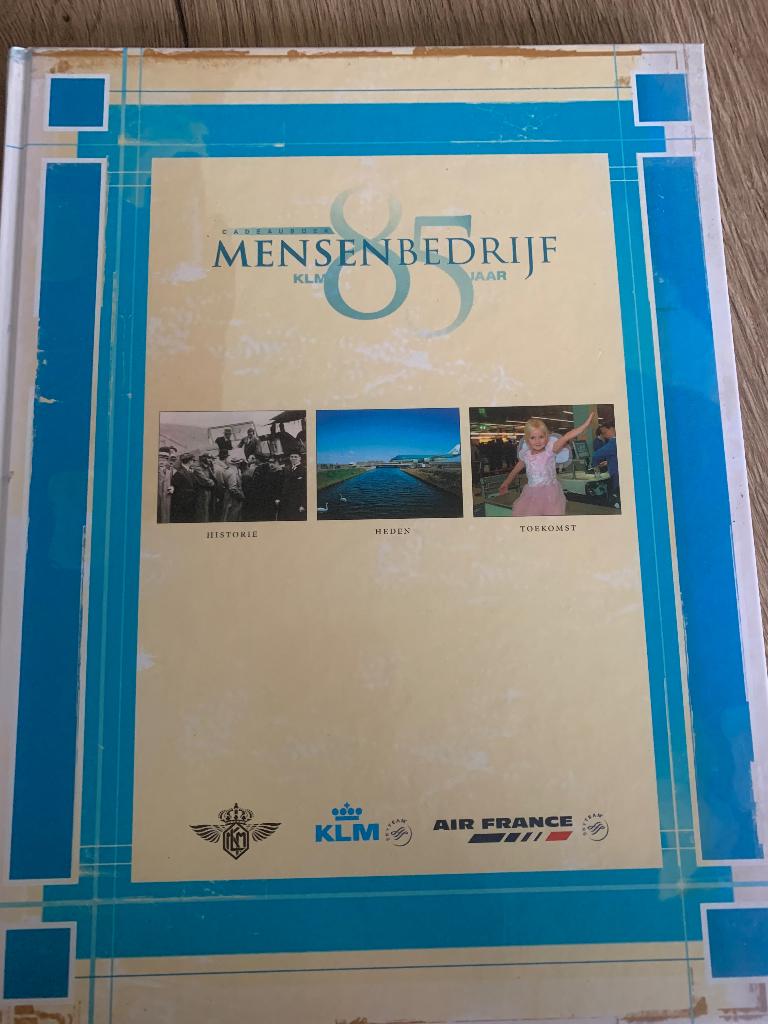Mensenbedrijf KLM 85 jaar, Ophalen of Verzenden, Zo goed als nieuw, Boek of Tijdschrift