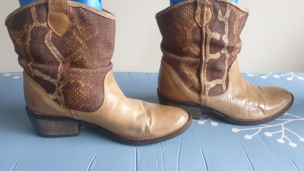 Aparte laarzen, Kleding | Dames, Schoenen, Bruin, Lage of Enkellaarzen, Ophalen of Verzenden, Gedragen