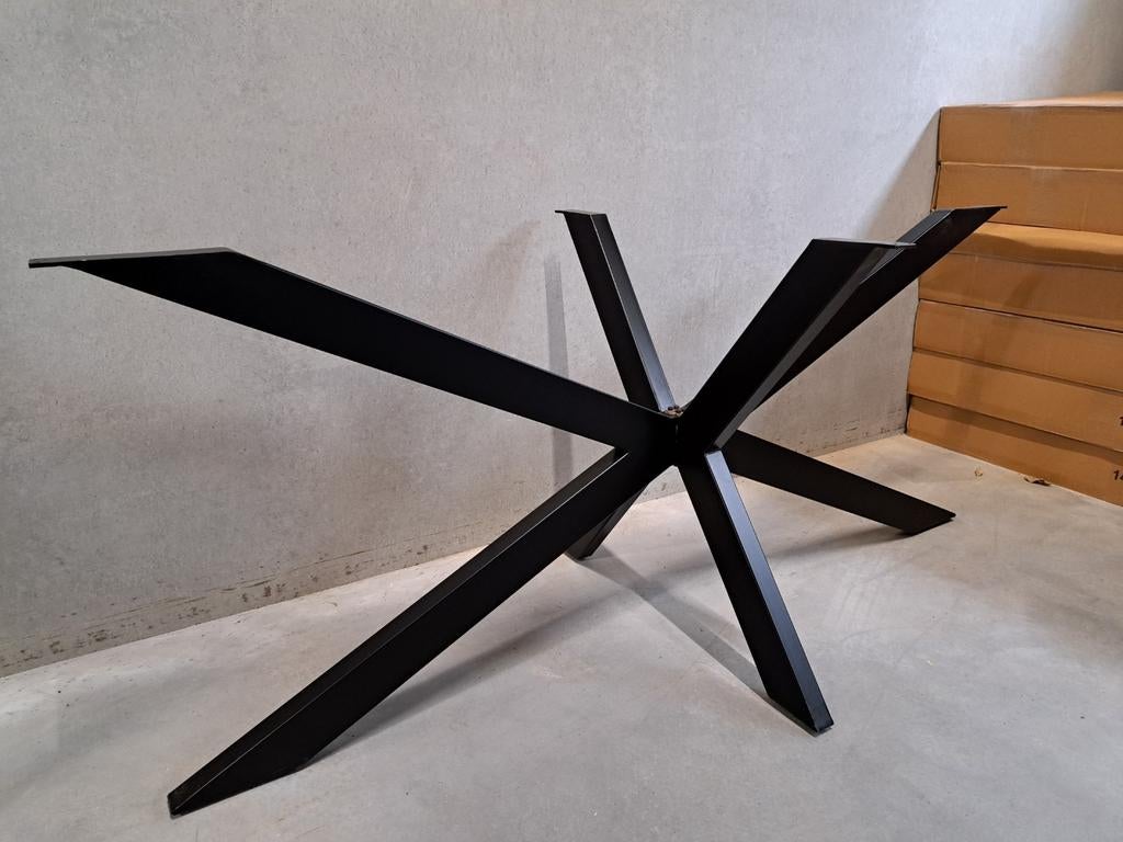 Spin matrix kruispoot zwart, ijzeren tafelpoot eettafel., Ophalen, Tafelpoot, Nieuw, 50 tot 100 cm