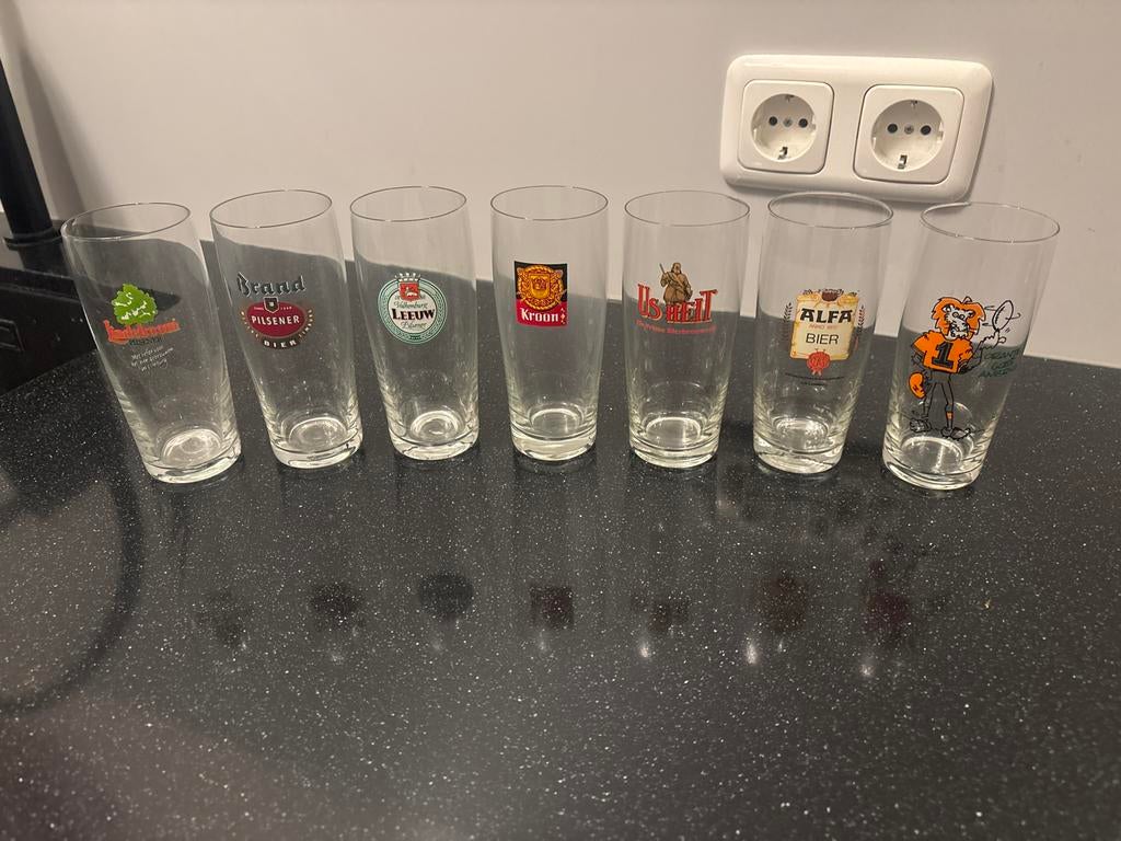 Collectie van 8 zogenaamde “fluitjes” bierglazen, Verzamelen, Glas en Borrelglaasjes, Gebruikt, Bierglas, Ophalen of Verzenden