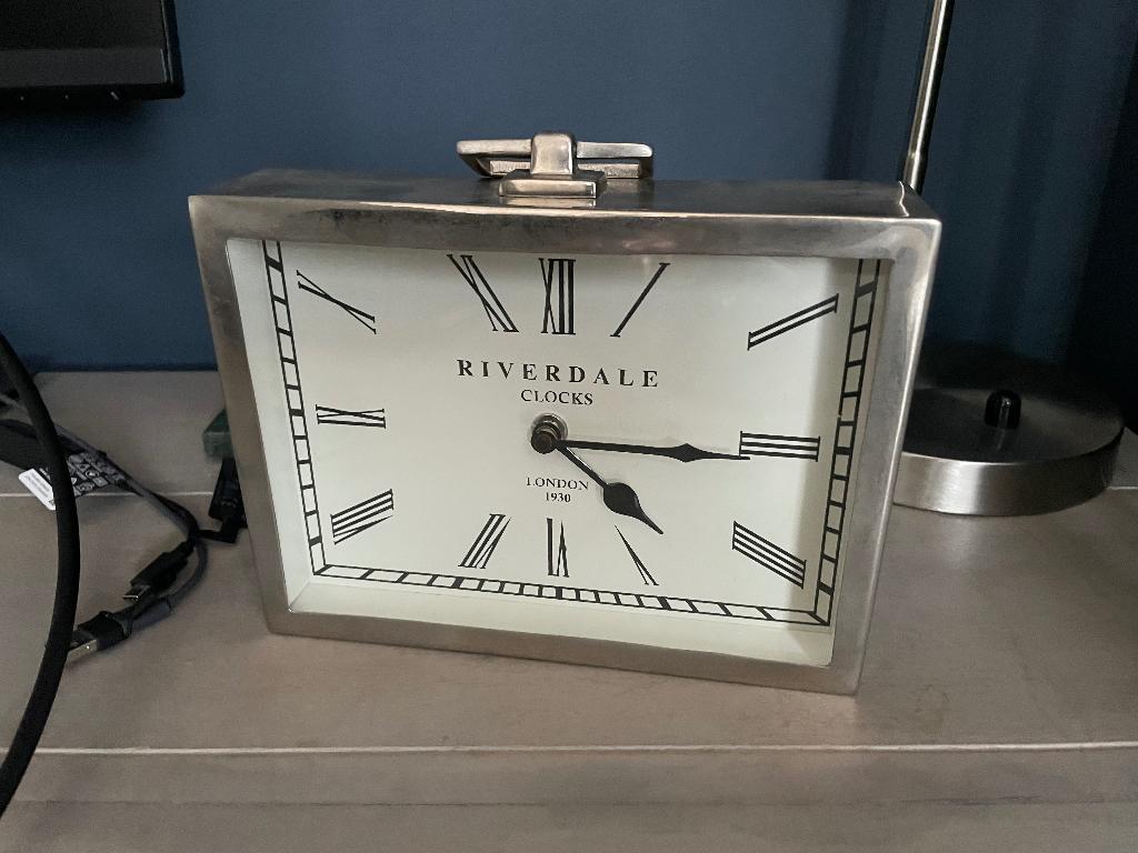 Riverdale tafelmodel klok, Ophalen, Gebruikt, Analoog, Staande klok