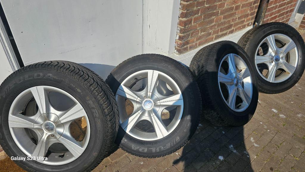Banden met velgen Hyundai ix35. 215/65R16, Auto-onderdelen, Banden en Velgen, Ophalen, 16 inch, Banden en Velgen, Winterbanden