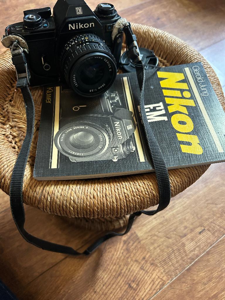 Nikon Camera EM, Audio, Tv en Foto, Fotocamera's Analoog, Ophalen of Verzenden, Gebruikt, Spiegelreflex, Nikon