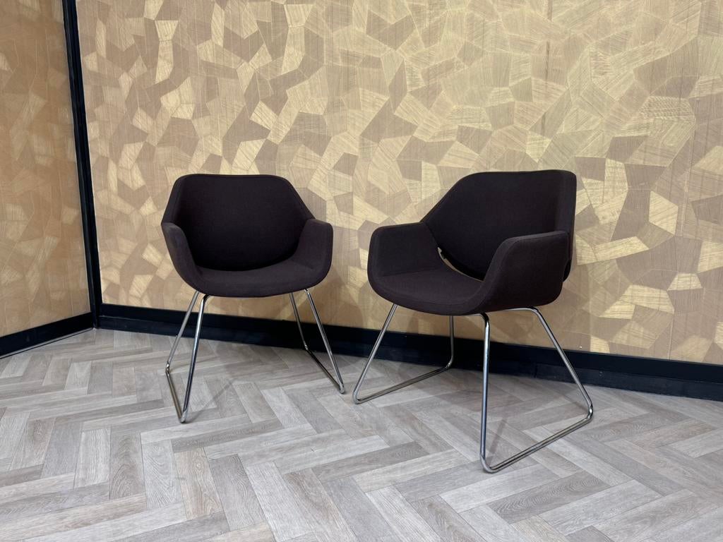 2x Artifort Gap stoelen., Huis en Inrichting, Stoelen, Zo goed als nieuw, Twee, Bruin, Ophalen of Verzenden