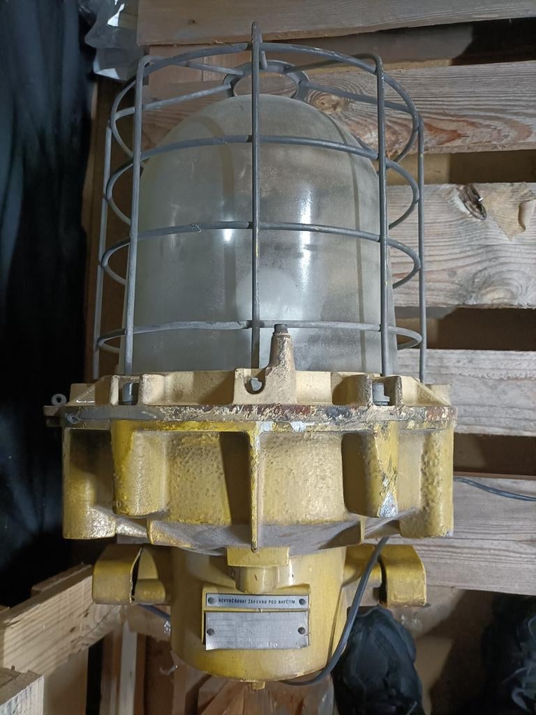Industriële bunker lampen.Zijn klaar voor gebruik bedrading., Ophalen, Metaal, 50 tot 75 cm