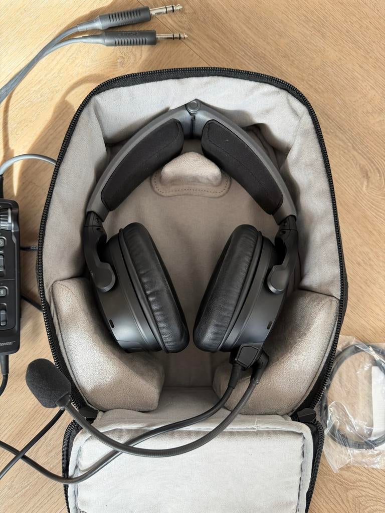 Bose A30 Aviation Headset, bluetooth., Overige merken, Bluetooth, Ophalen of Verzenden, Zo goed als nieuw