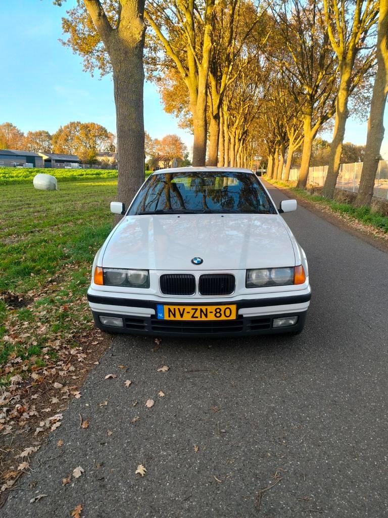 Bmw compact 316 i Klassieker, Auto's, BMW, Particulier, Ophalen