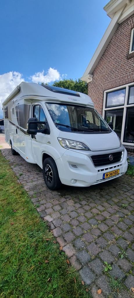 Hymer Carado T449 Camper met Queensbed en hefbed, Caravans en Kamperen, Campers, Bedrijf, tot en met 4, Half-integraal, Carado
