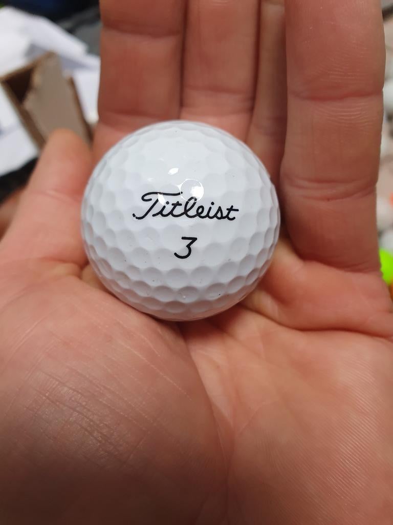 ZGN Titleist tour soft per stuk, Sport en Fitness, Golf, Ophalen of Verzenden, Bal(len)