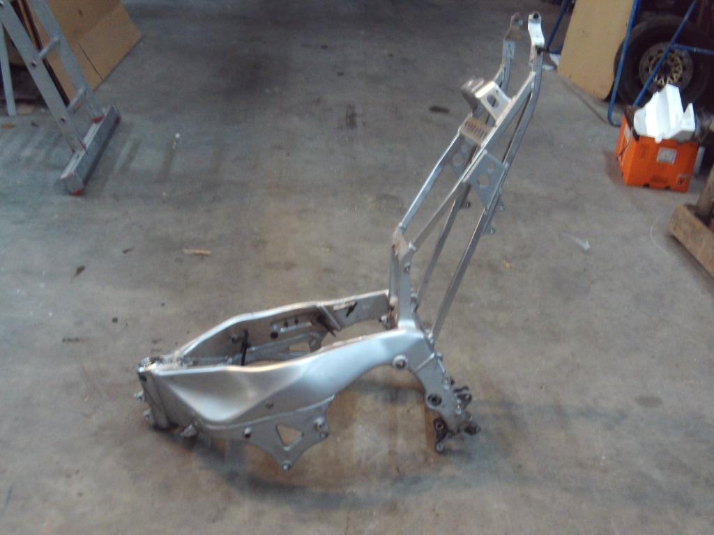 Frame Yamaha R1 bj 2000 , rn04 ,met nl papieren, Motoren, Onderdelen | Yamaha, Ophalen of Verzenden, Gebruikt