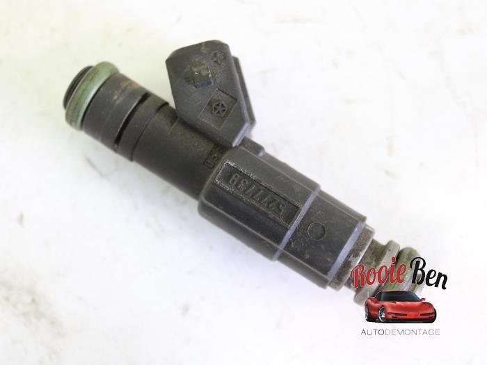 Injector (benzine injectie) van een Chrysler Voyager, Auto-onderdelen, Brandstofsystemen, Gebruikt, -, Ophalen of Verzenden, -