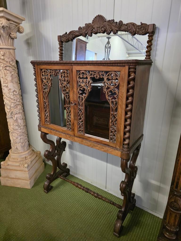 Willem III kunstkabinetje€ 550, Ophalen