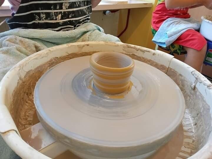 Workshop pottenbakken 3 colors voor 1-2 personen te Wijchen., Diensten en Vakmensen