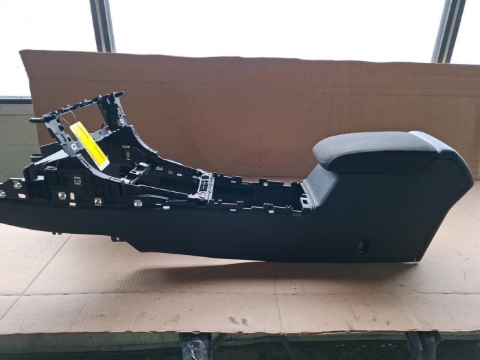 Middenconsoles van een Volkswagen Golf