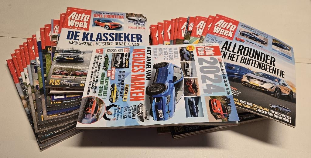 62x Autoweek. 2024 geheel + 2023 vanaf juli + 5 extra editie, Ophalen of Verzenden, Gelezen, Algemeen