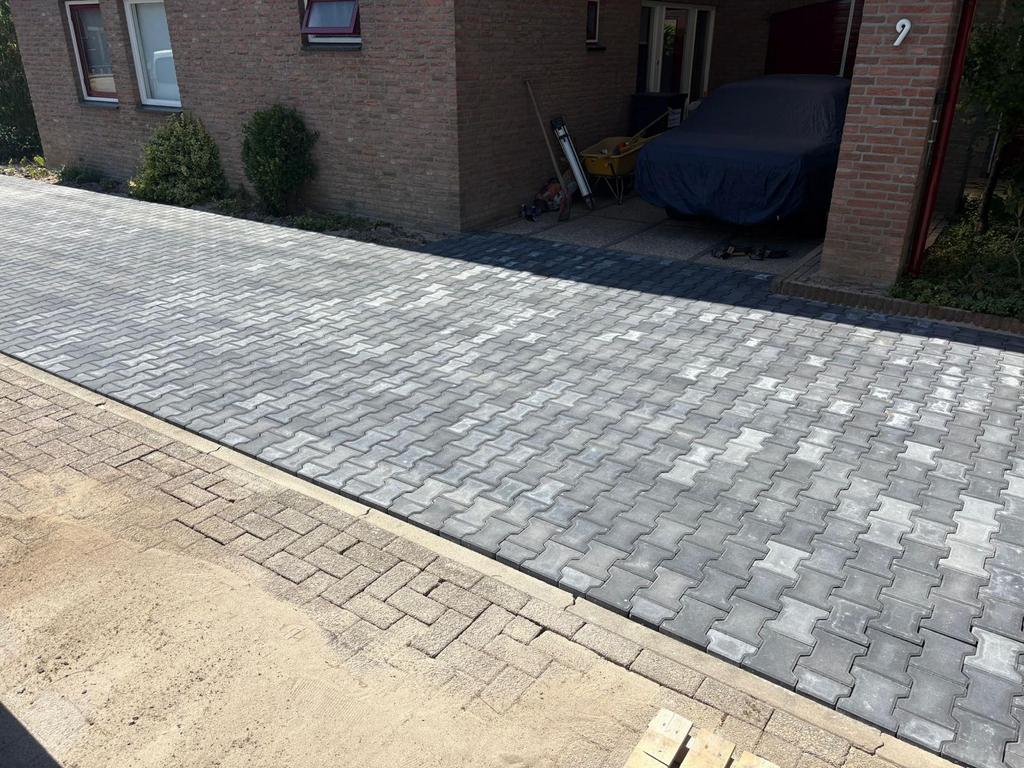 Foto 10 van Stratenmaker aangeboden!