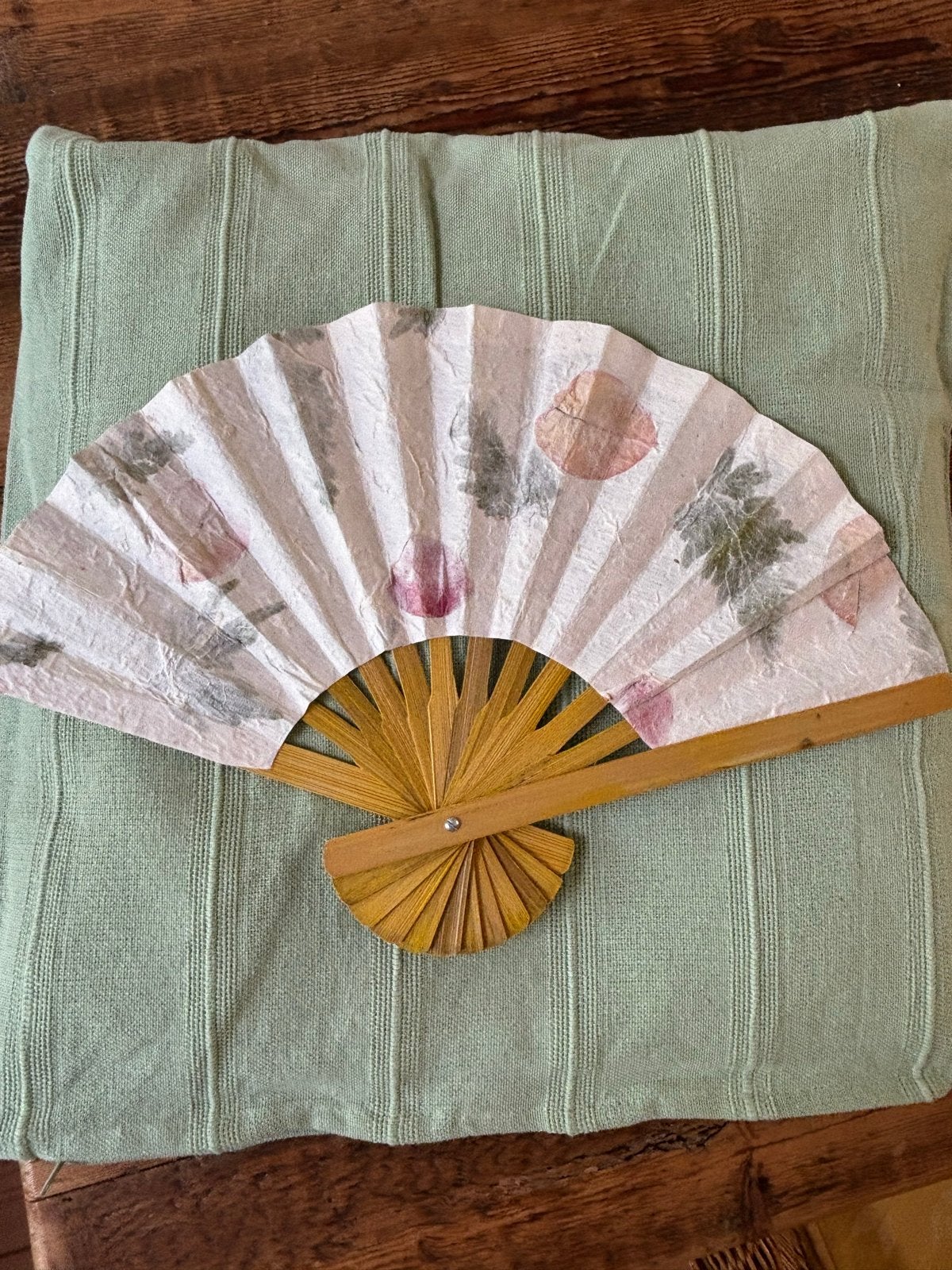 Nieuwe handgemaakte waaier van geschept papier uit Laos, Ophalen of Verzenden, Nieuw