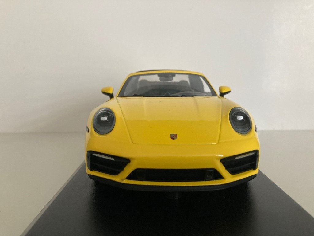 Foto 2 van Porsche 911 (992) Targa 4 GTS 2021 1:18 (nieuw)