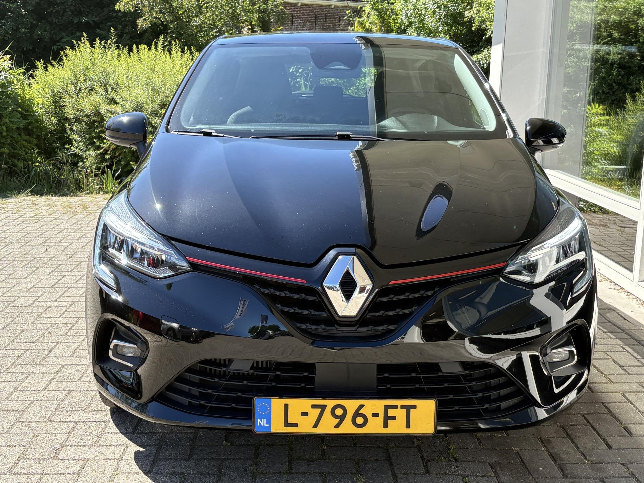 Renault Clio 1.0 TCe Zen | Cruise Control | Apple Carplay/An, Gebruikt, 580 kg, Bedrijf, Handgeschakeld