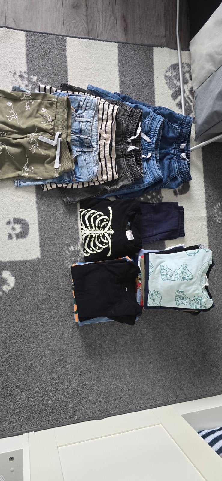 Kledingpakket jongens - diverse broeken en shirts, Ophalen, Gebruikt, Overige maten