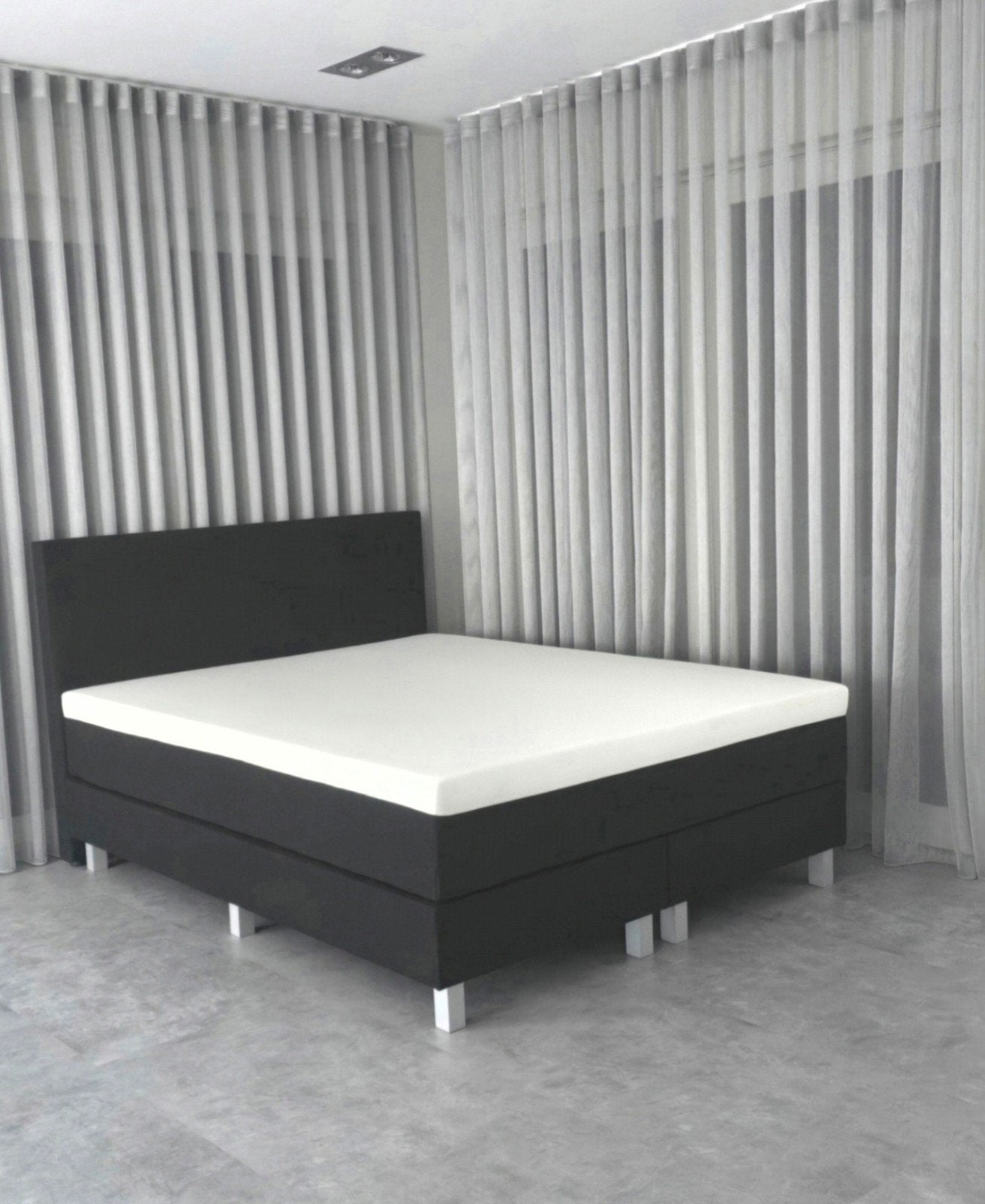 Te koop NIEUWE 2 persoons BOXSPRING NOG IN DE VERPAKKING. 
N, Huis en Inrichting, Slaapkamer | Bedden, Nieuw, Tweepersoons, 180 cm