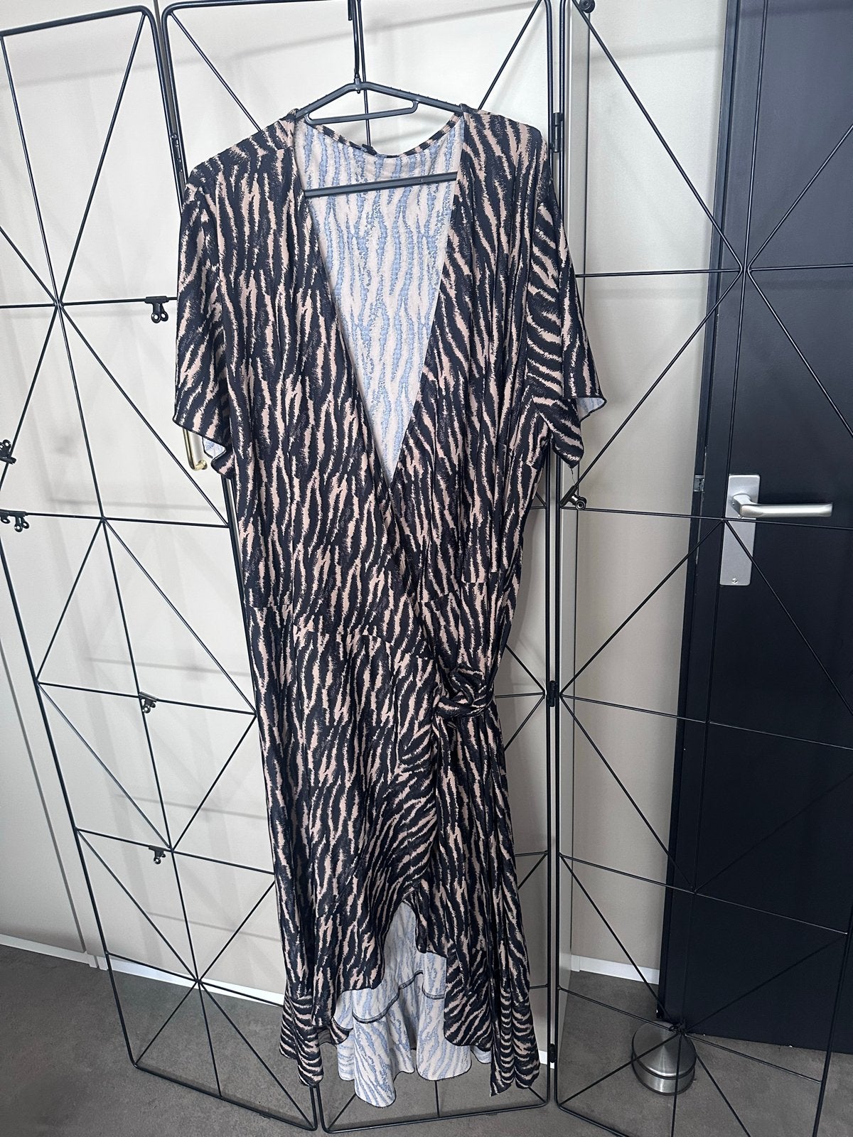 Exxcellent Travelstof Overslag Jurk Maat 48, Kleding | Dames, Meerkleurig, Maat 46/48 (XL) of groter, Ophalen of Verzenden, Gedragen