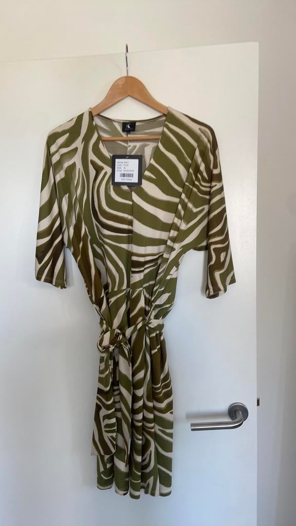 K DESIGN, Kleding | Dames, Ophalen of Verzenden, Zo goed als nieuw, Maat 46/48 (XL) of groter, Onder de knie