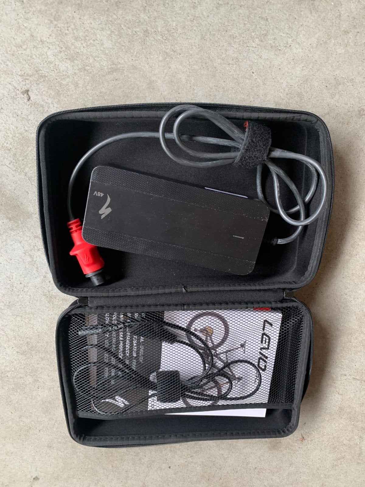 Specialized SL Battery Charger / Lader, Fietsen en Brommers, Zo goed als nieuw