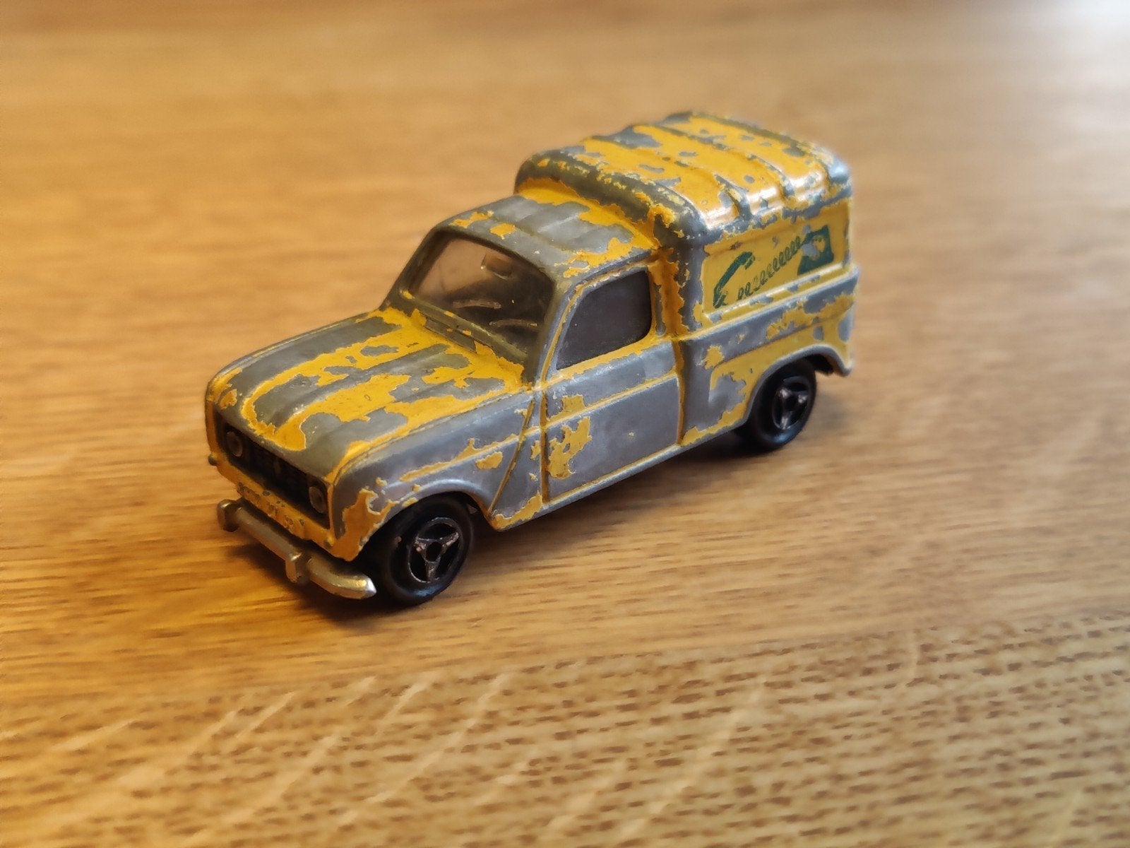 Majorette Renault 4 L GEEL, Ophalen of Verzenden, Zo goed als nieuw, Auto