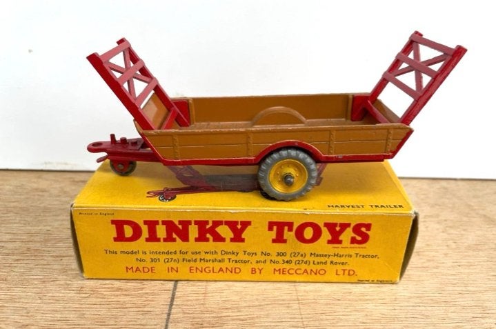Dinky Toys 320 Harvest Trailer met originele doos, Ophalen of Verzenden