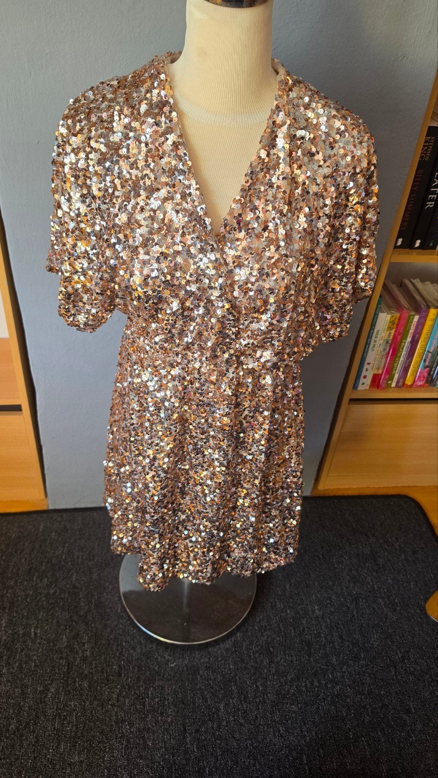Costes Studio pailletten jurk maat L, Kleding | Dames, Jurken, Overige kleuren, Maat 42/44 (L), Ophalen of Verzenden, Zo goed als nieuw