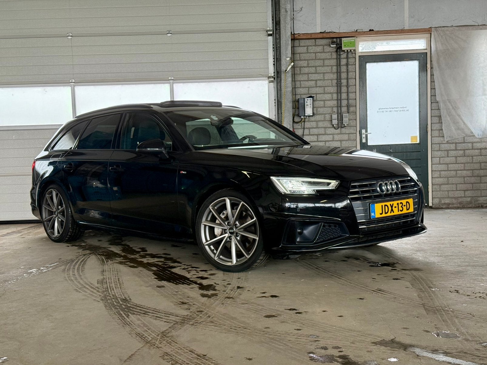 Audi A4 | AUT | Virt. cockpit | Pano | 3x S-line | ACC, Auto's, Zwart, 1505 kg, Zwart, Diesel