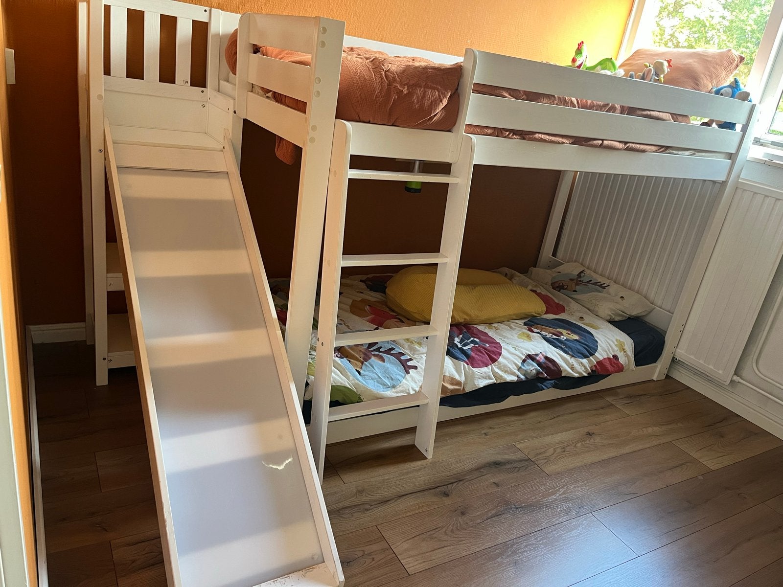 Hoogslaper met glijbaan en opbergplanken - 90x200 cm, Ophalen, Gebruikt, 90 cm, Eenpersoons