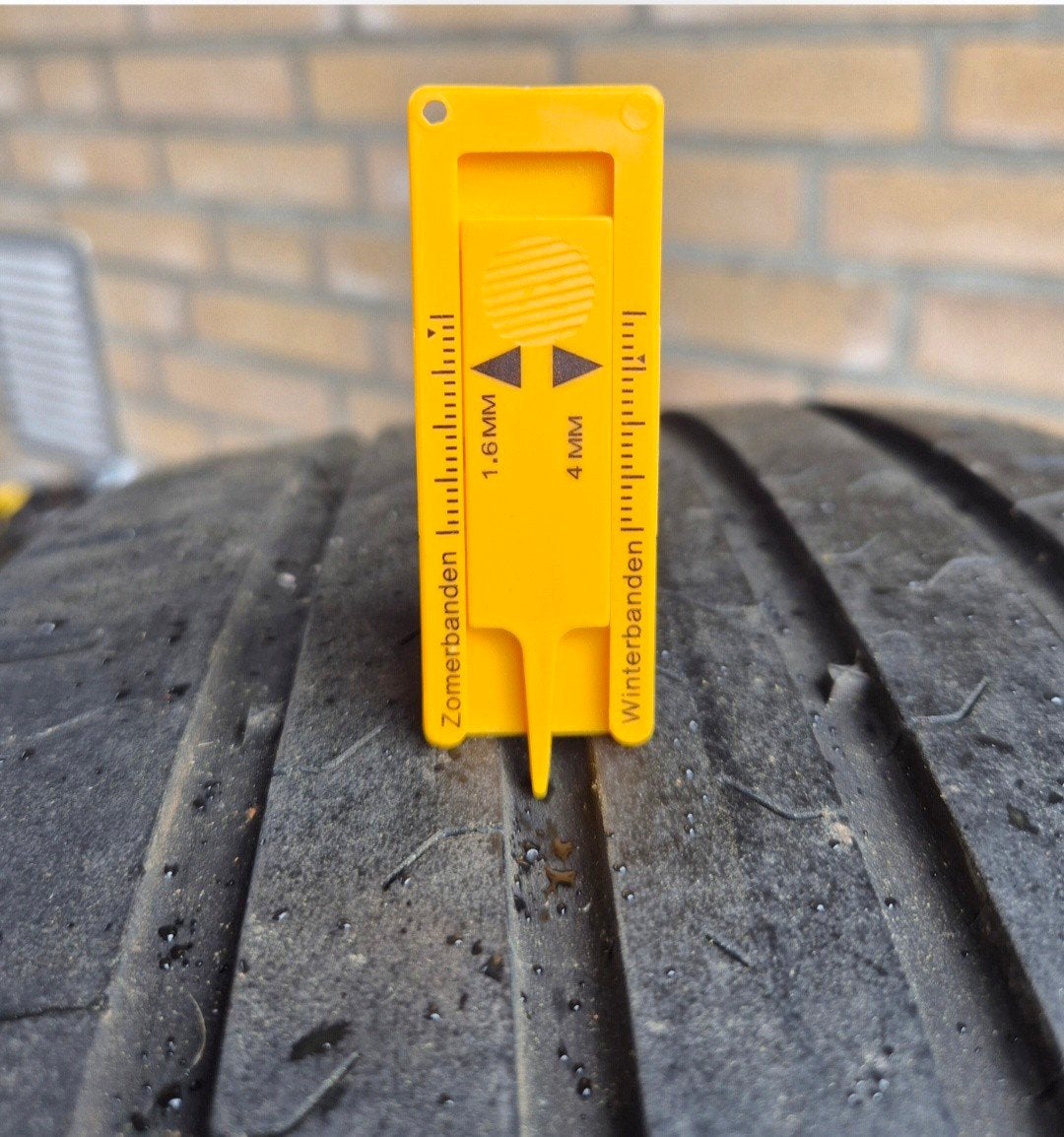 Zomerband Continental Conti Eco Contact 215/45 R17 -, Ophalen