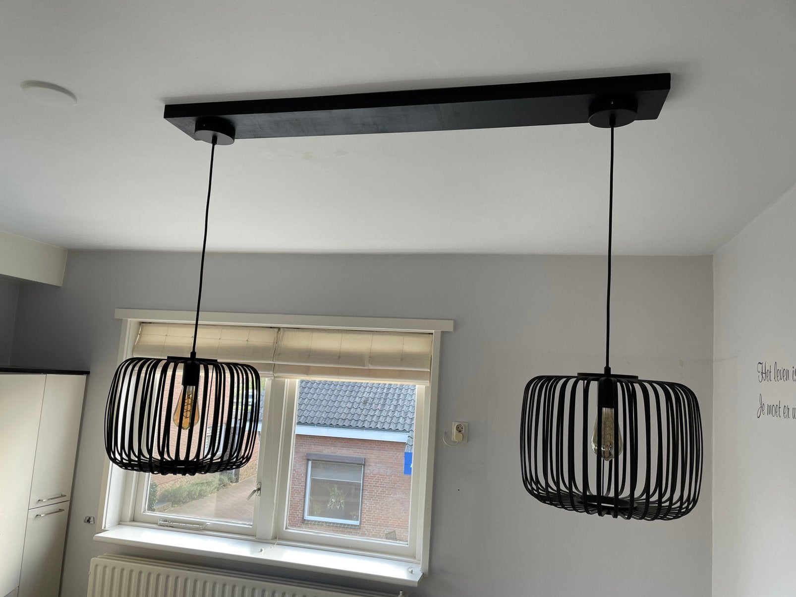 2 zwarte lampen, eventueel met plafondplank, Ophalen, Zo goed als nieuw, Minder dan 50 cm