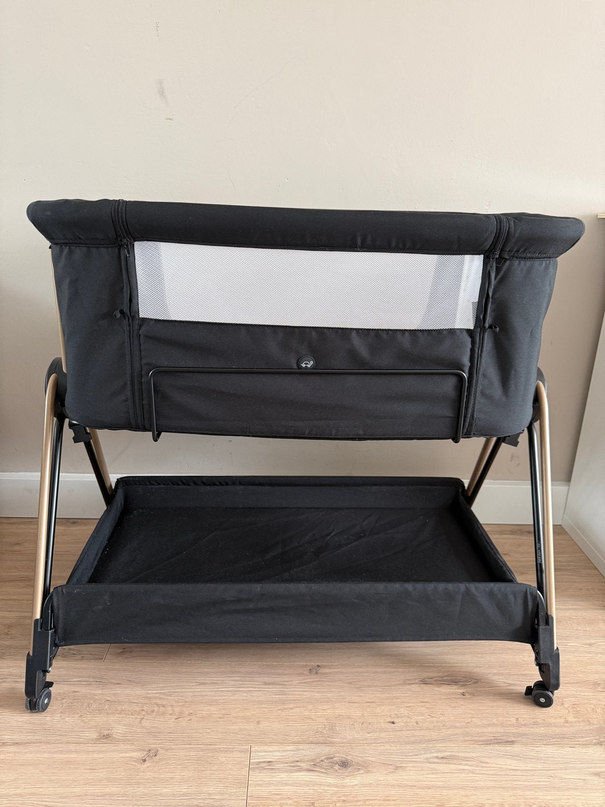 Puck Claire Co-sleeper - Zwart-goud, Kinderen en Baby's, Babywiegjes en Ledikanten, Ophalen, Zo goed als nieuw, Wieg