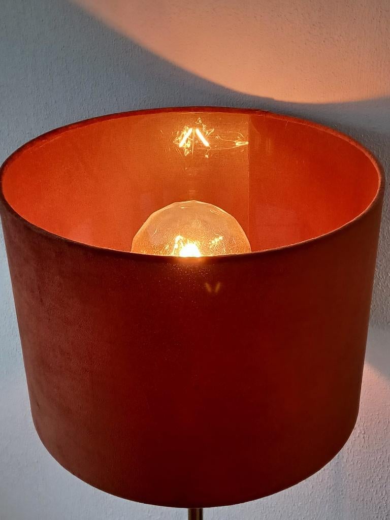 Vloerlamp van fluweel met led lamp / velvet floor lamp (2x)), Ophalen, Zo goed als nieuw, 150 tot 200 cm